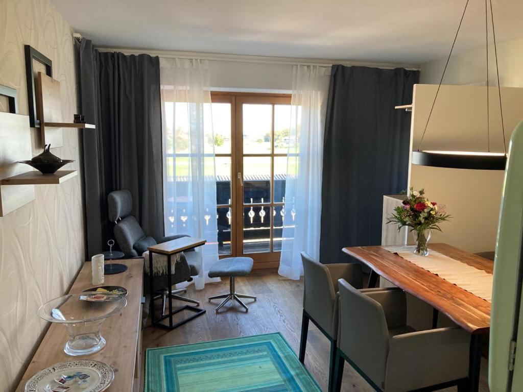 Ferienwohnung Nahe Gmunden Top 3 Pinsdorf Bagian luar foto